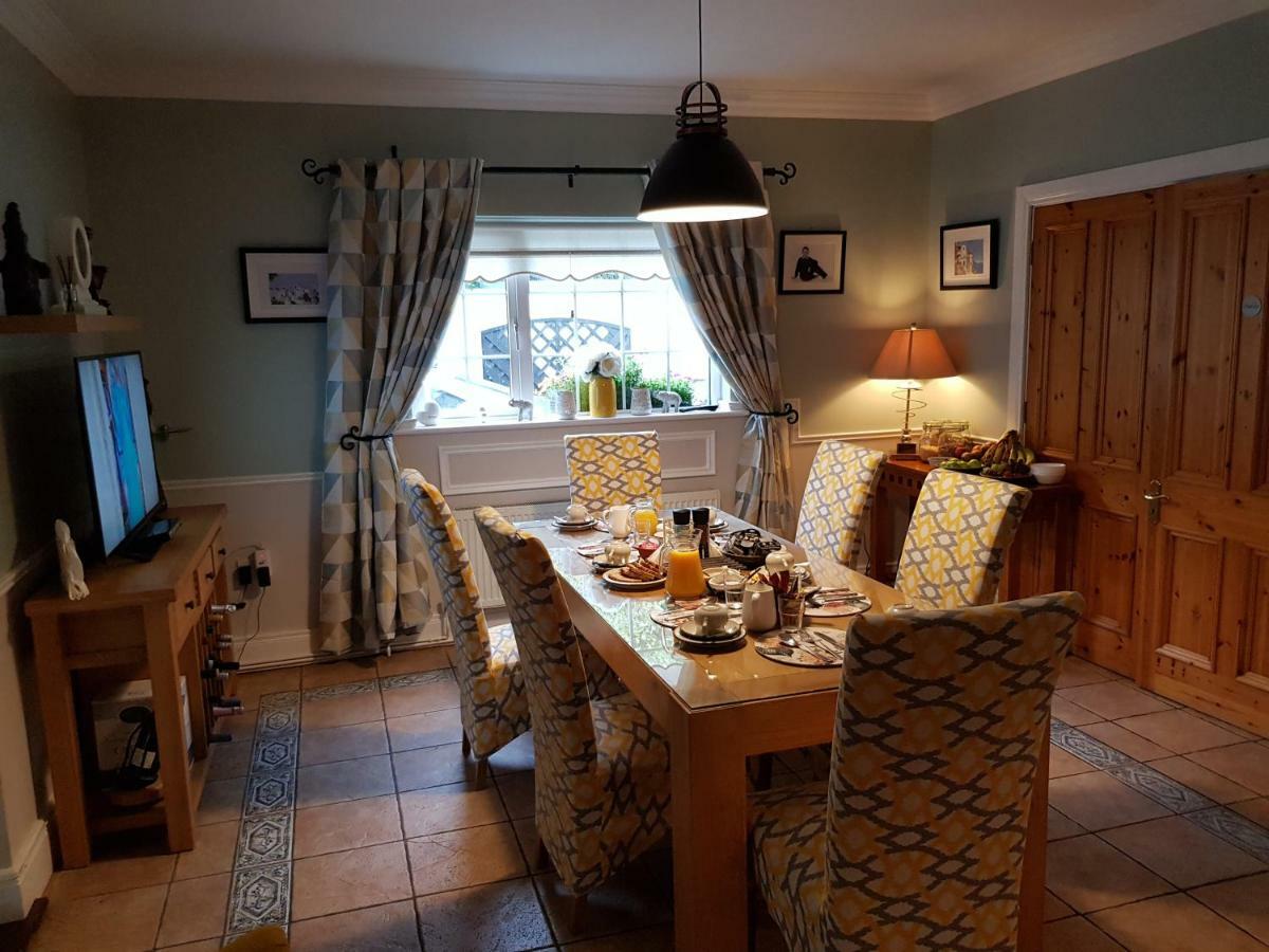 Highfield House Bed And Breakfast Collinstown Collinstown  Exterior foto